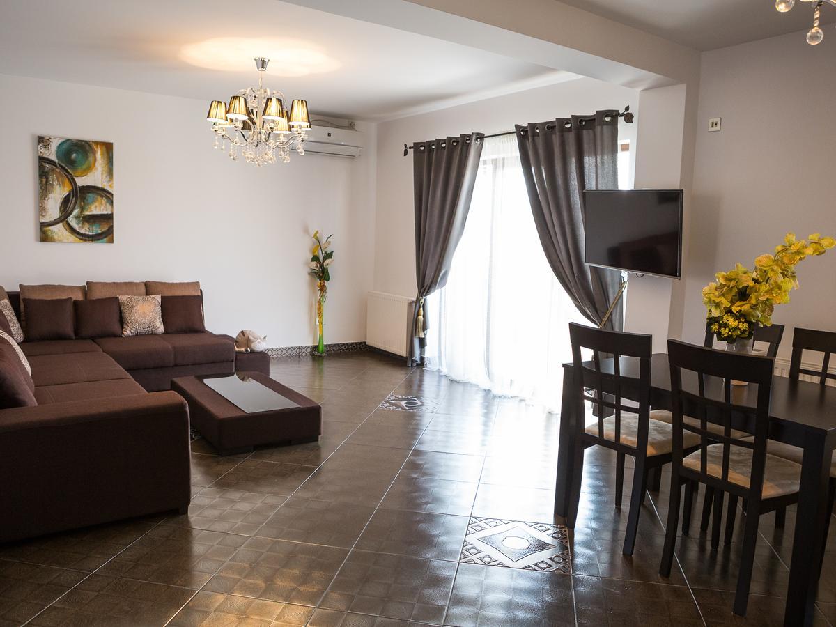 Casa Bella ApartmentsBragadiru エクステリア 写真