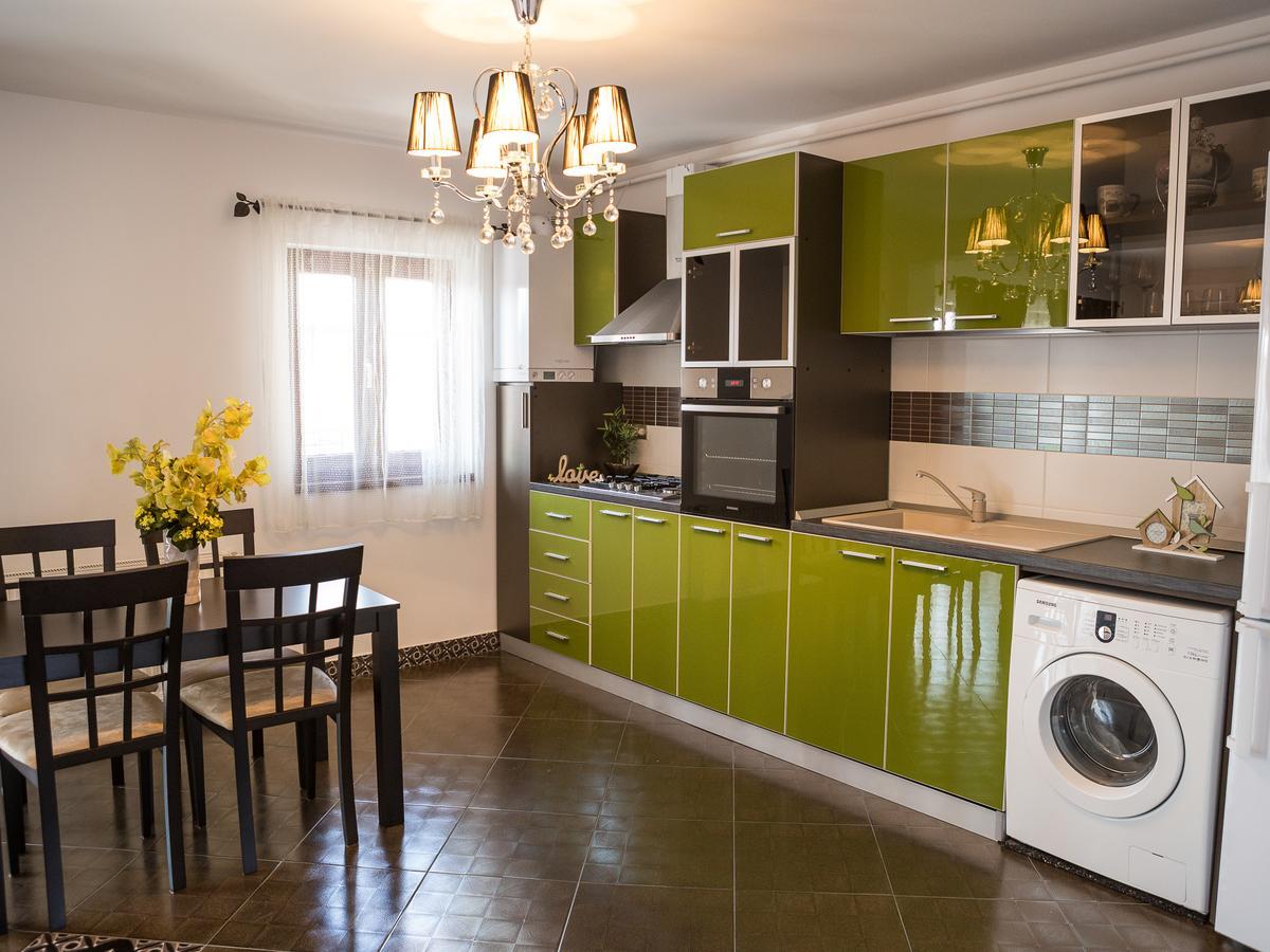 Casa Bella ApartmentsBragadiru エクステリア 写真