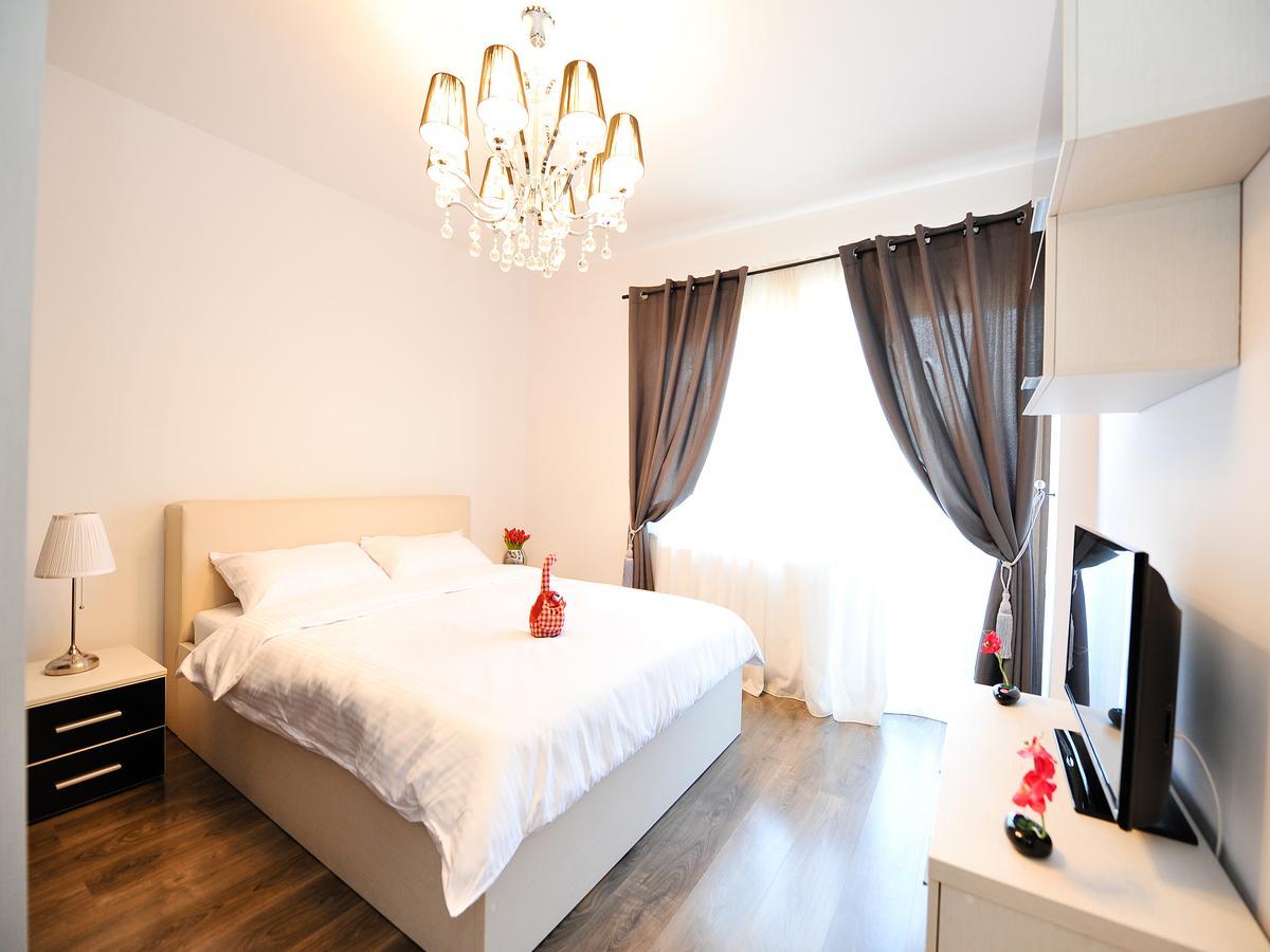 Casa Bella ApartmentsBragadiru エクステリア 写真